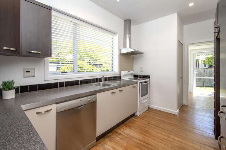 13 Barrington Street Somerfield_8