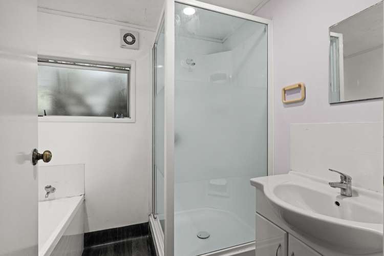 1117 Karamu Road Mayfair_19