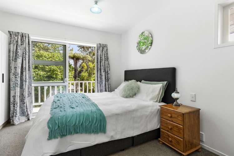 1/10 Cresta Avenue Beach Haven_5