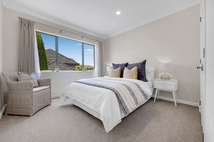 2/10 Simmental Crescent Somerville_16