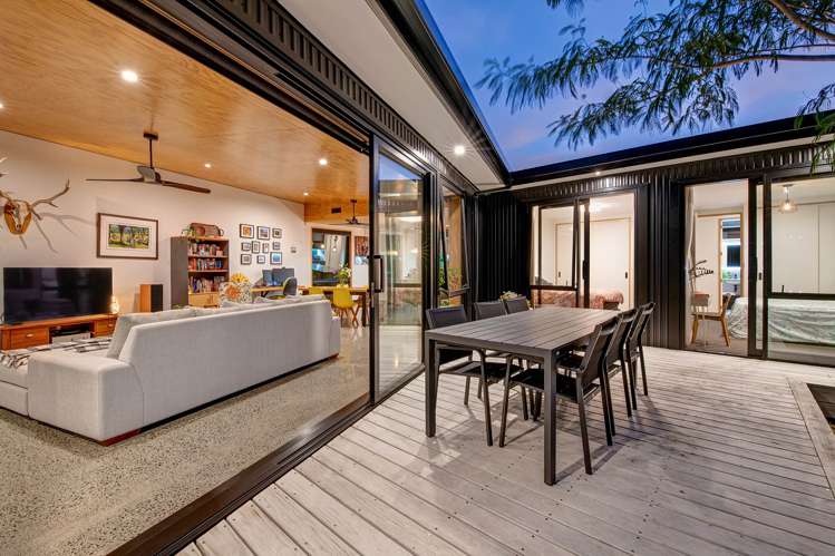 59 The Circle Manly_9