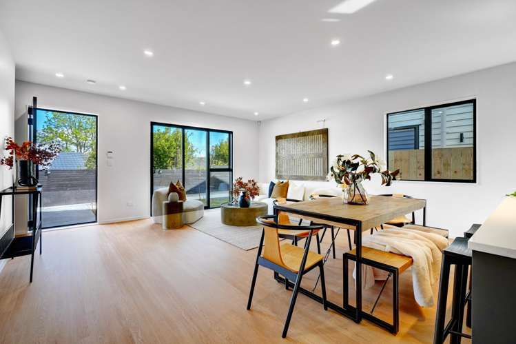 4B Goad Crescent Hillsborough_6