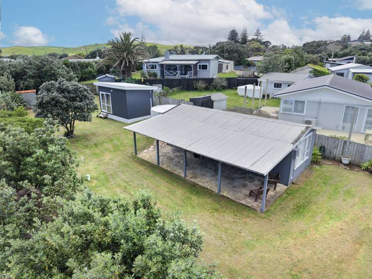 5 Bayly Street Baylys Beach_32