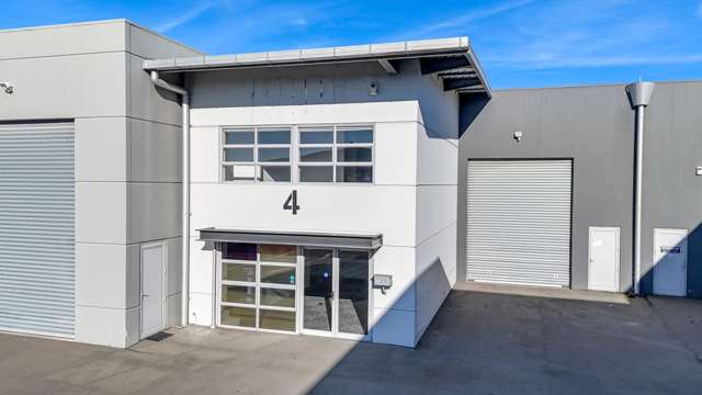 High-quality industrial – proven Hornby location