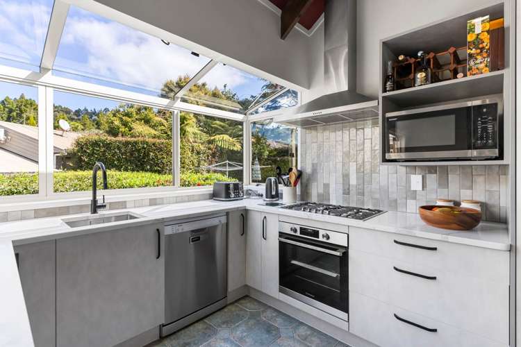 14 Longfellow Parade Glen Eden_26