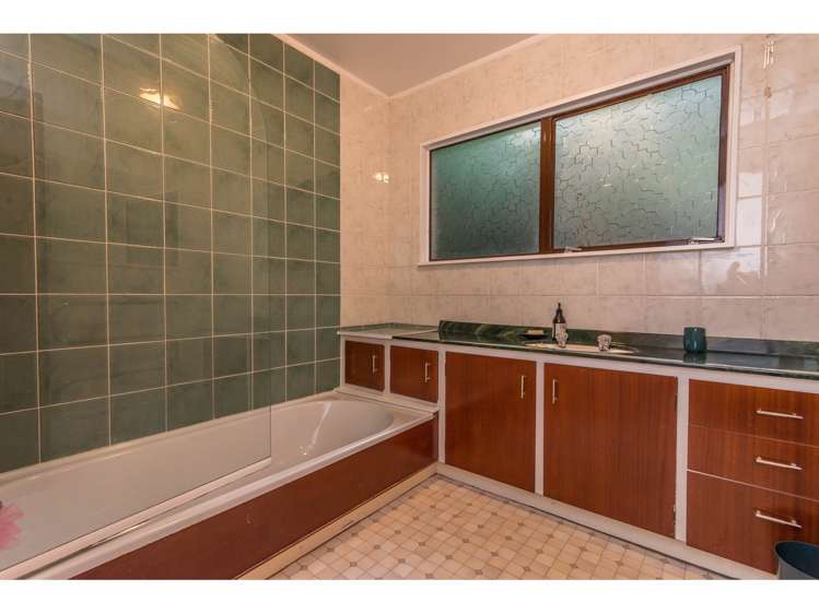 9 Waerenga Place Titirangi_12