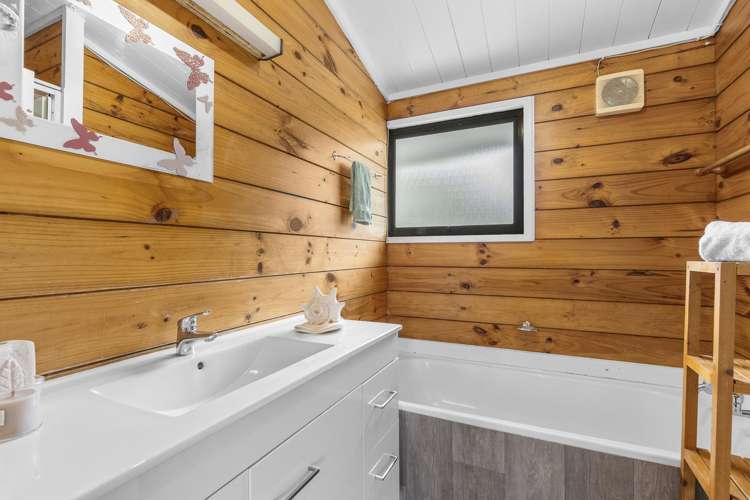 11 Hamua Place Waitara_10