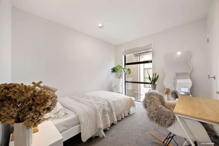 4 Tokai Place Glen Eden_11