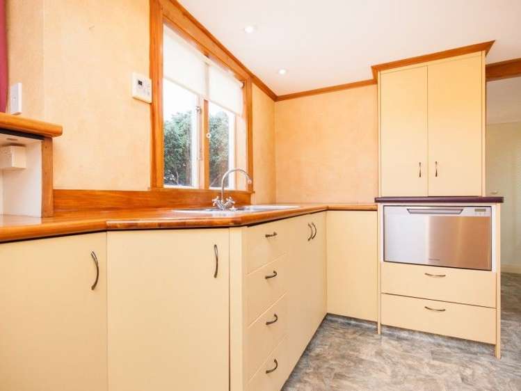 210a Tukapa Street Westown_13