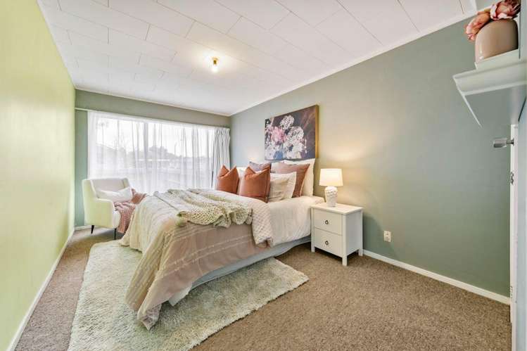 2/36 Blacklock  Avenue Henderson_5