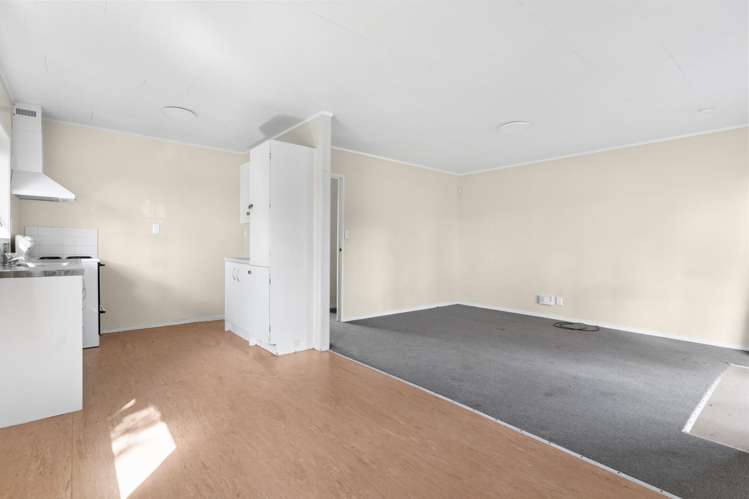 2/131 Favona Road_1