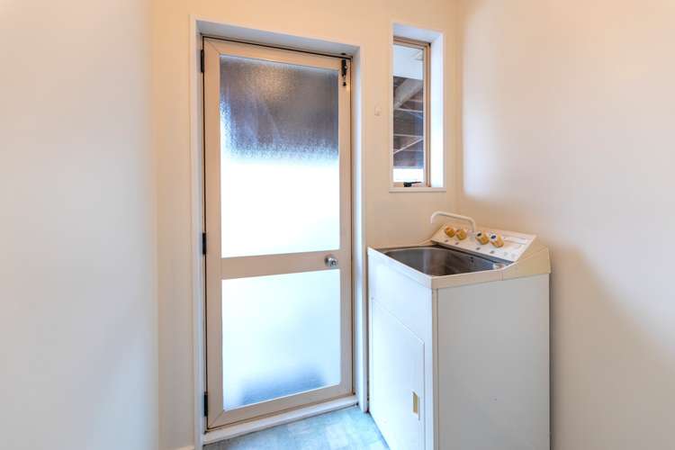 2/100 Springs Road Hornby_9