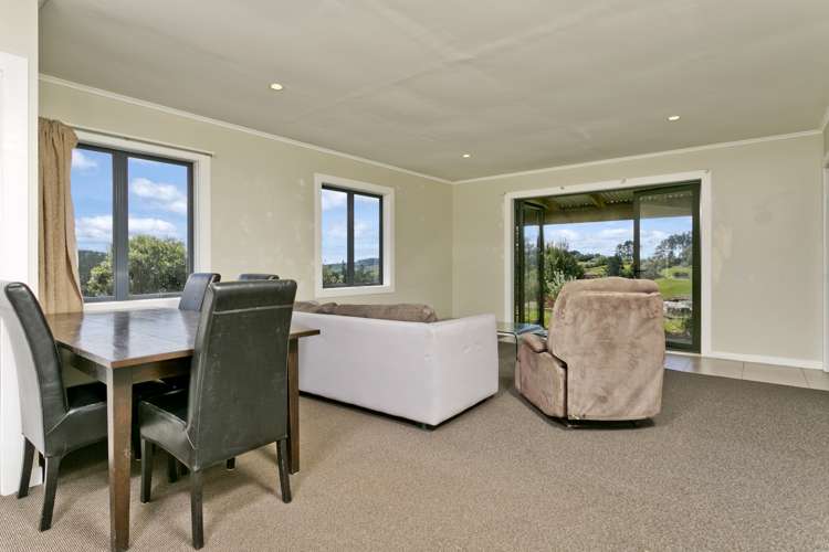 65 Manuka Grove Helensville_18