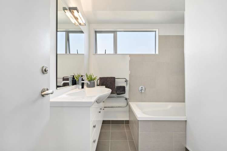 5c/10 Park Avenue Epuni_11