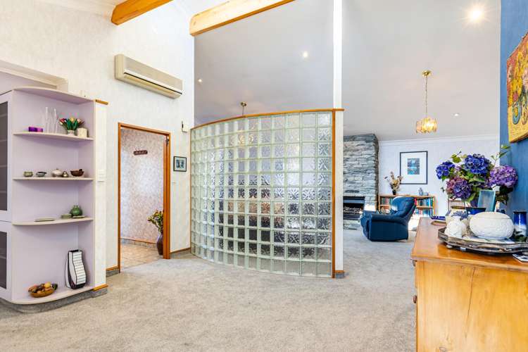 11 Douslin Place_3