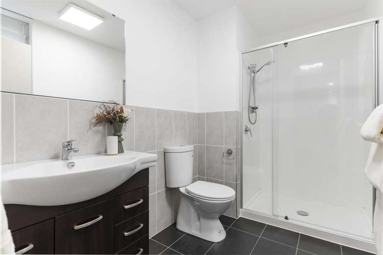 12 Phar Lap Crescent Takanini_11