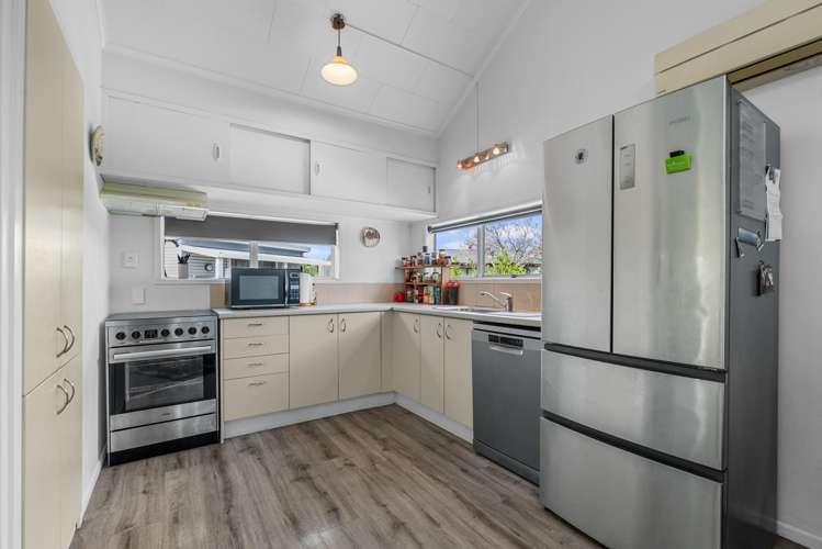 111 Windermere Drive Poike_4