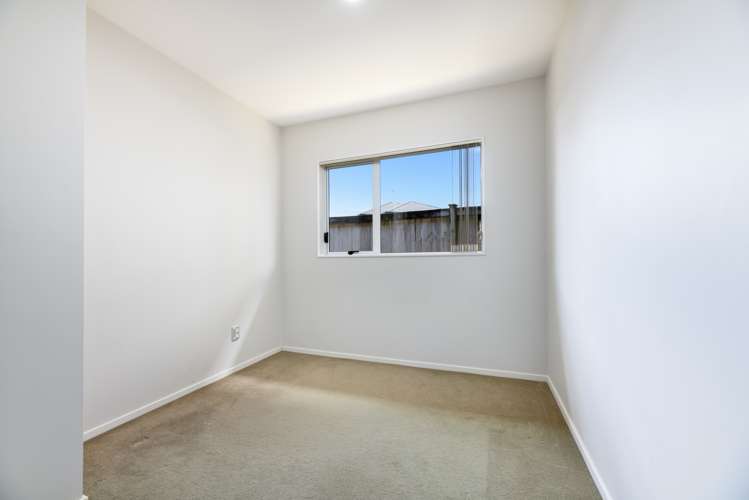 8 Riverglade Parkway Te Atatu South_13