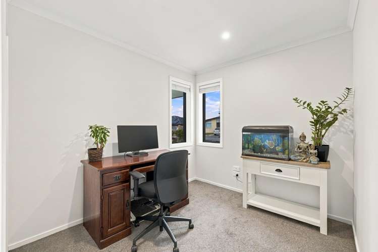 10 Dahlia Drive Wigram_13