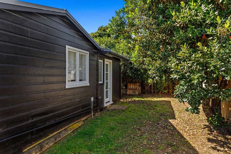 348 Ocean Road Ohope_16