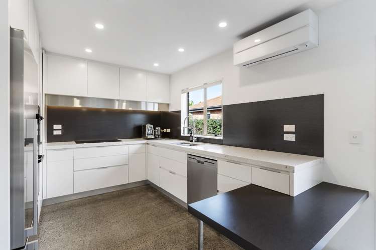 137 Mountain Road Mangere Bridge_11