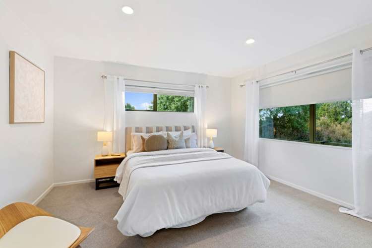 2/253 Wairau Road Totara Vale_11