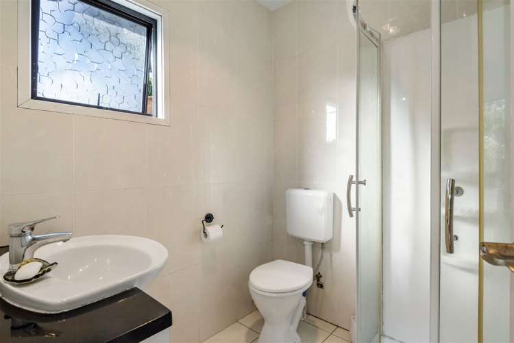 9 Honeysuckle Lane Mairangi Bay_18