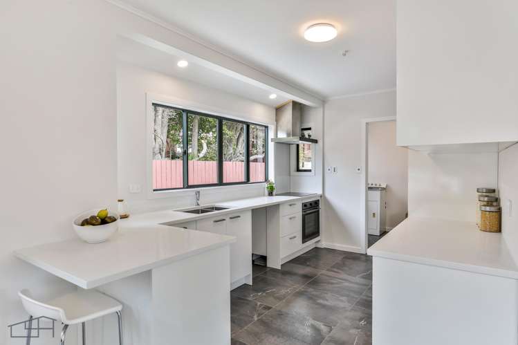 33 Cron Avenue Te Atatu South_11