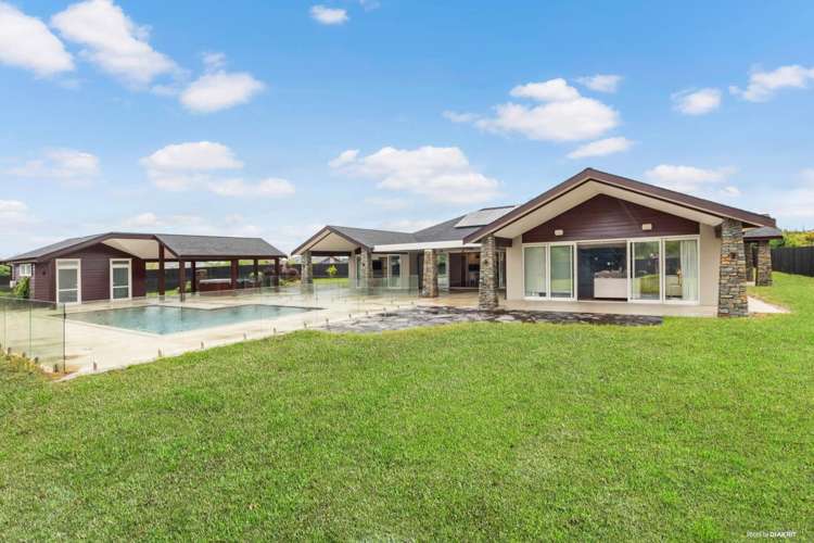 8a Jelas Drive Riverhead_21