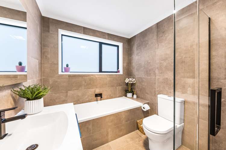 2 Poroporo Lane Wainui_12