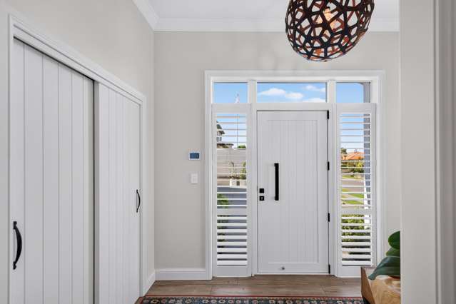 55 Kent Terrace Taradale_3