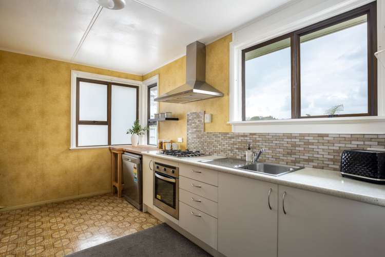 10 Carey Street Waitara_8