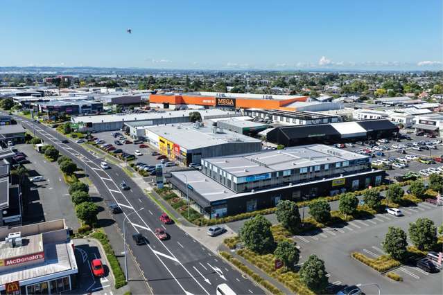 High-profile Lunn Avenue retail opportunity (T1A)