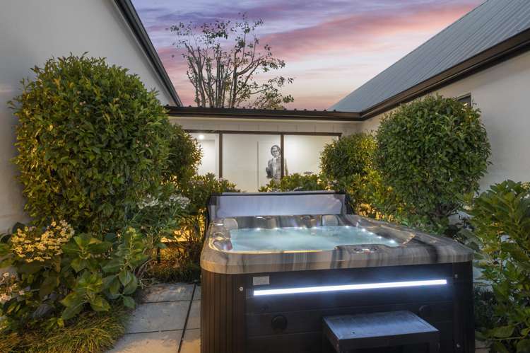 16 St Thomas Avenue Pyes Pa_15