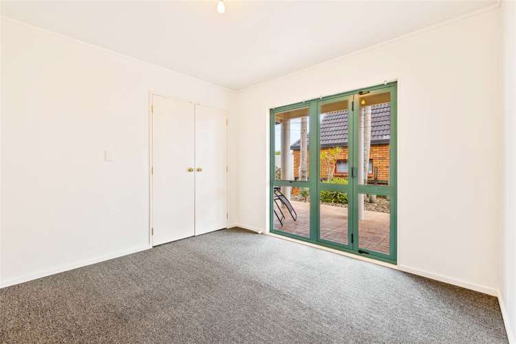 122 Beach Road Te Atatu Peninsula_20