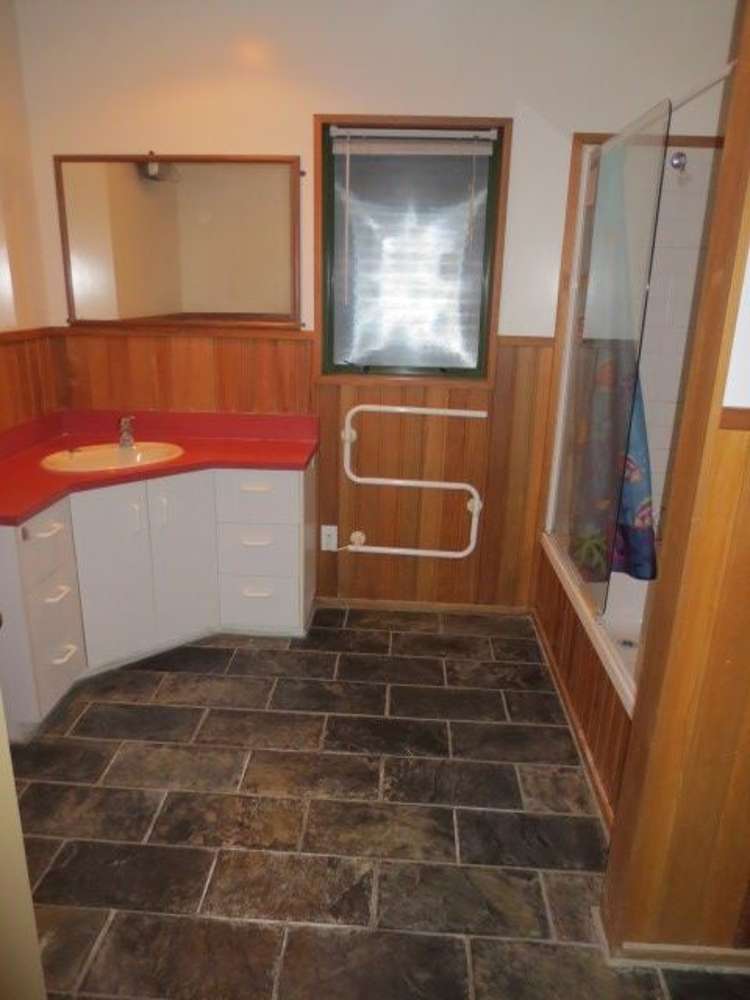 17 Williams Street Fernhill/Sunshine Bay_7