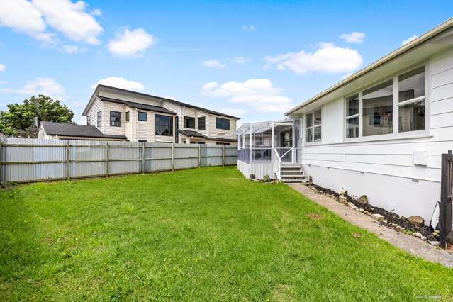 15a Garth Place Manurewa_1