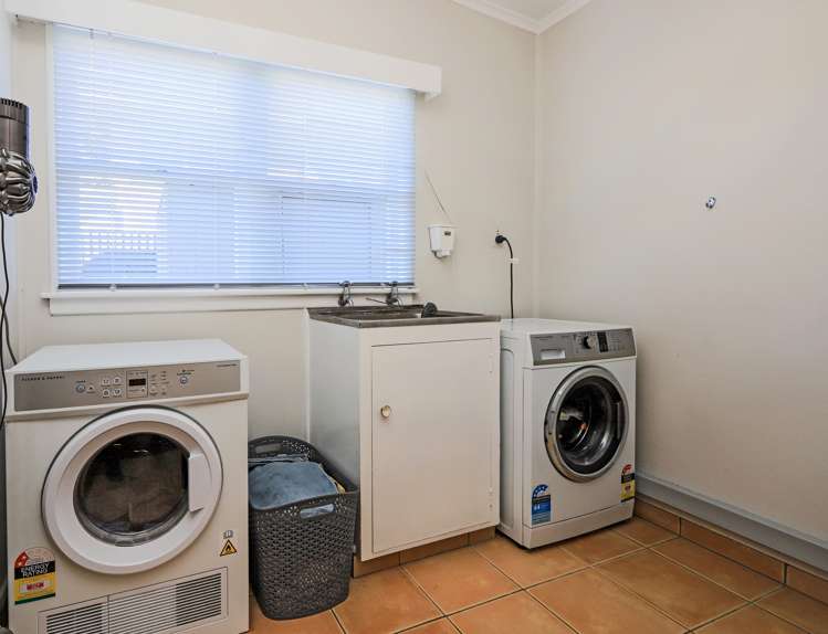 500 Hart Place Frimley_15