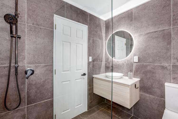 6 Iona Place Papakowhai_33