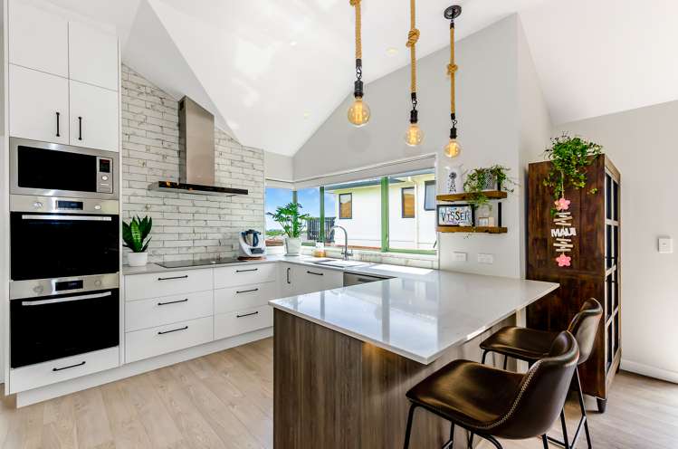 56 Kakariki Grove Waikanae_5