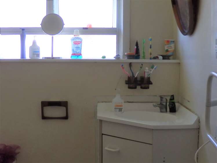 5 Lewis Street Kaiti_15