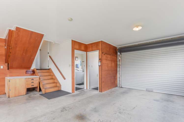 2 Coach Place Brightwater_18