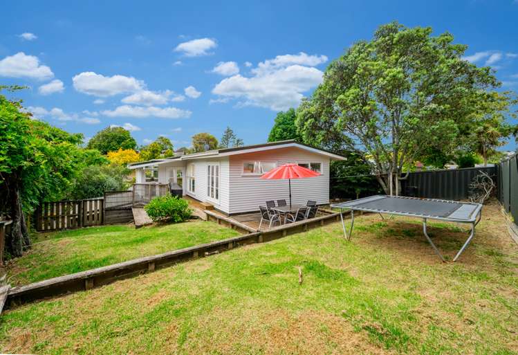 17 Freyberg Place Howick_24