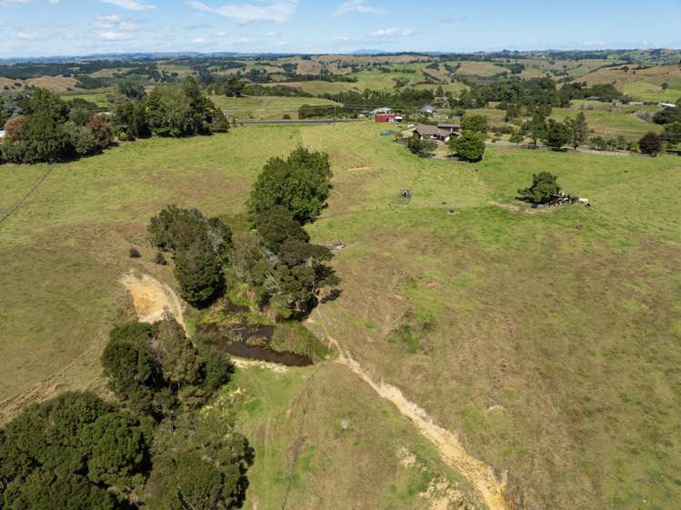 1761 Highway 22 Pukekawa_30