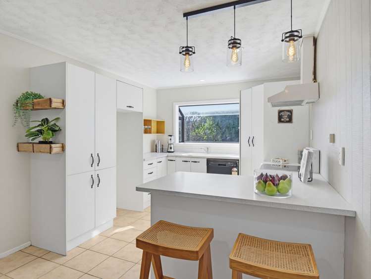19 Chadwick Place Highbury_13