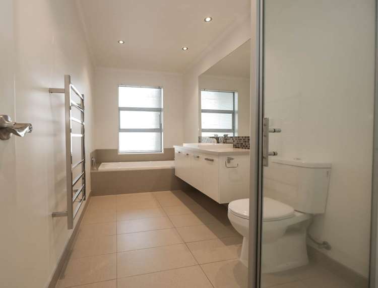 5 Seafort Lane Silverdale_9