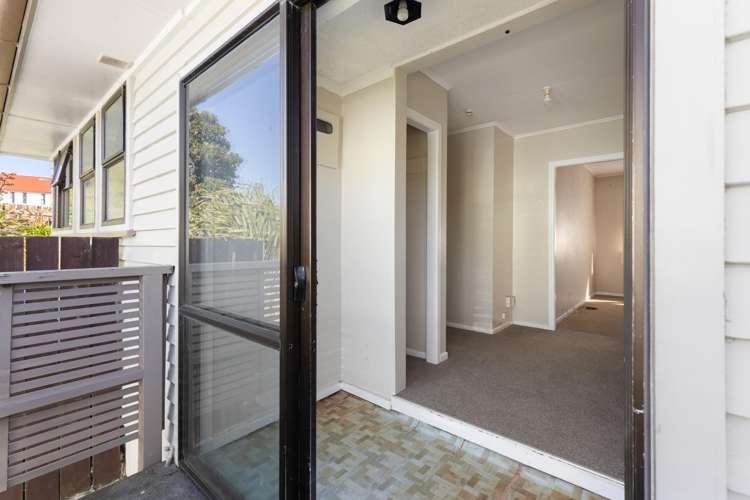 9 Bellona Place Cannons Creek_12