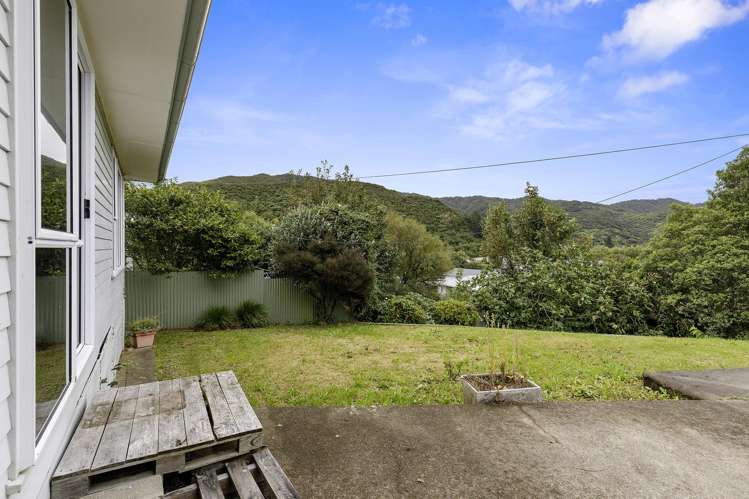 4 Parenga Street Wainuiomata_16