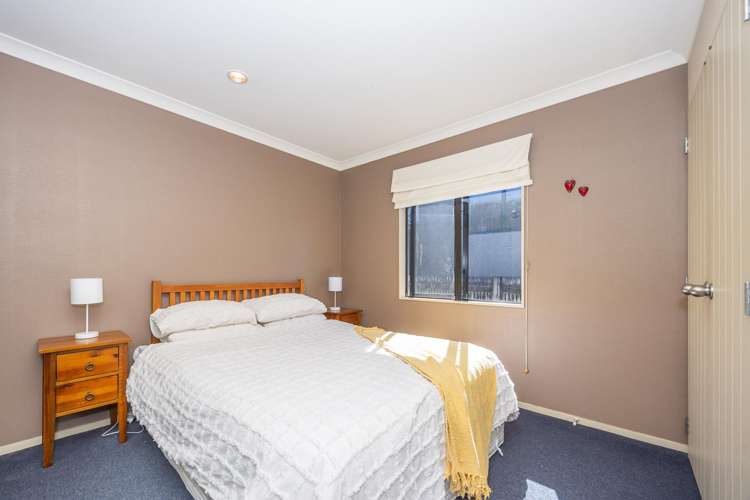 37 Bramley Drive Rototuna_19