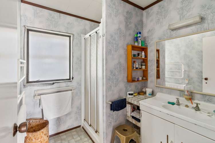 7 Poland Street Waikino_8